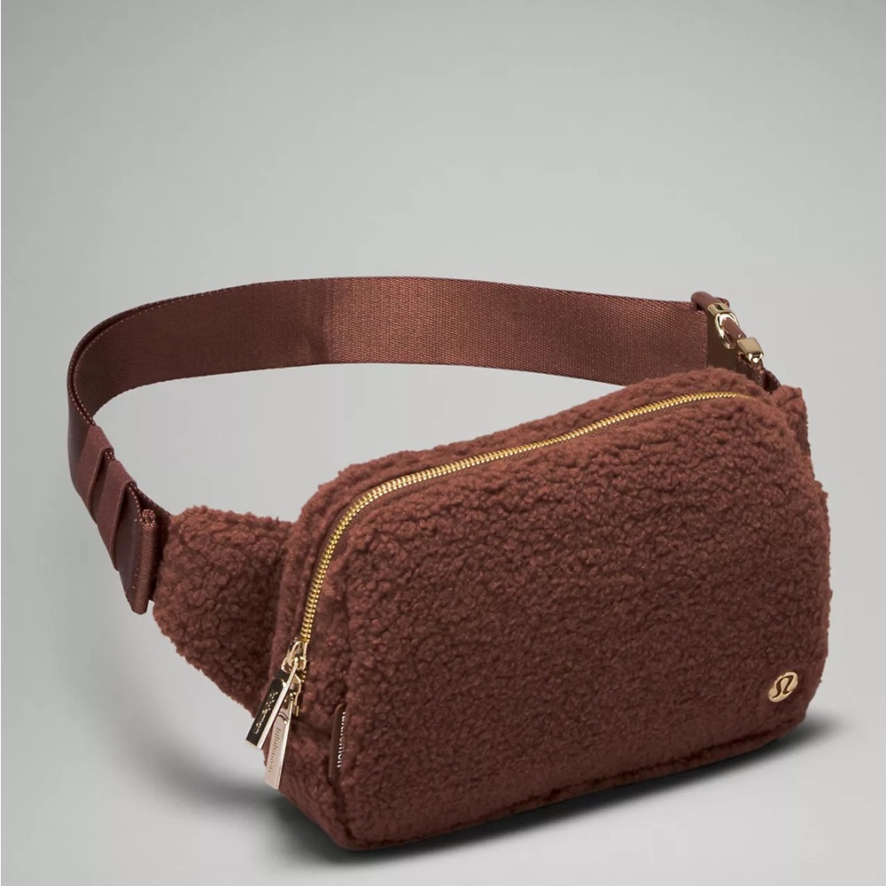 Lululemon Everywhere Belt Bag Fleece